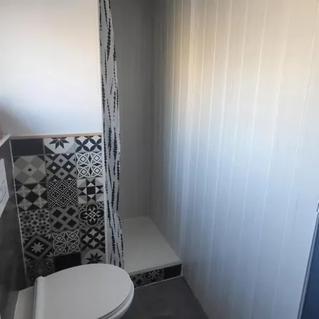 Chez T-e-o Apartment *